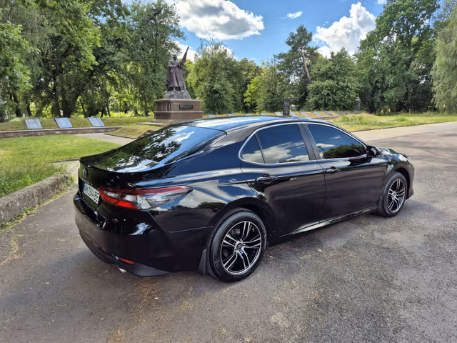 Toyota Camry - фото 5