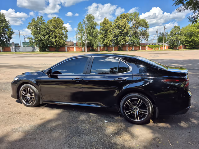 Toyota Camry - фото 4