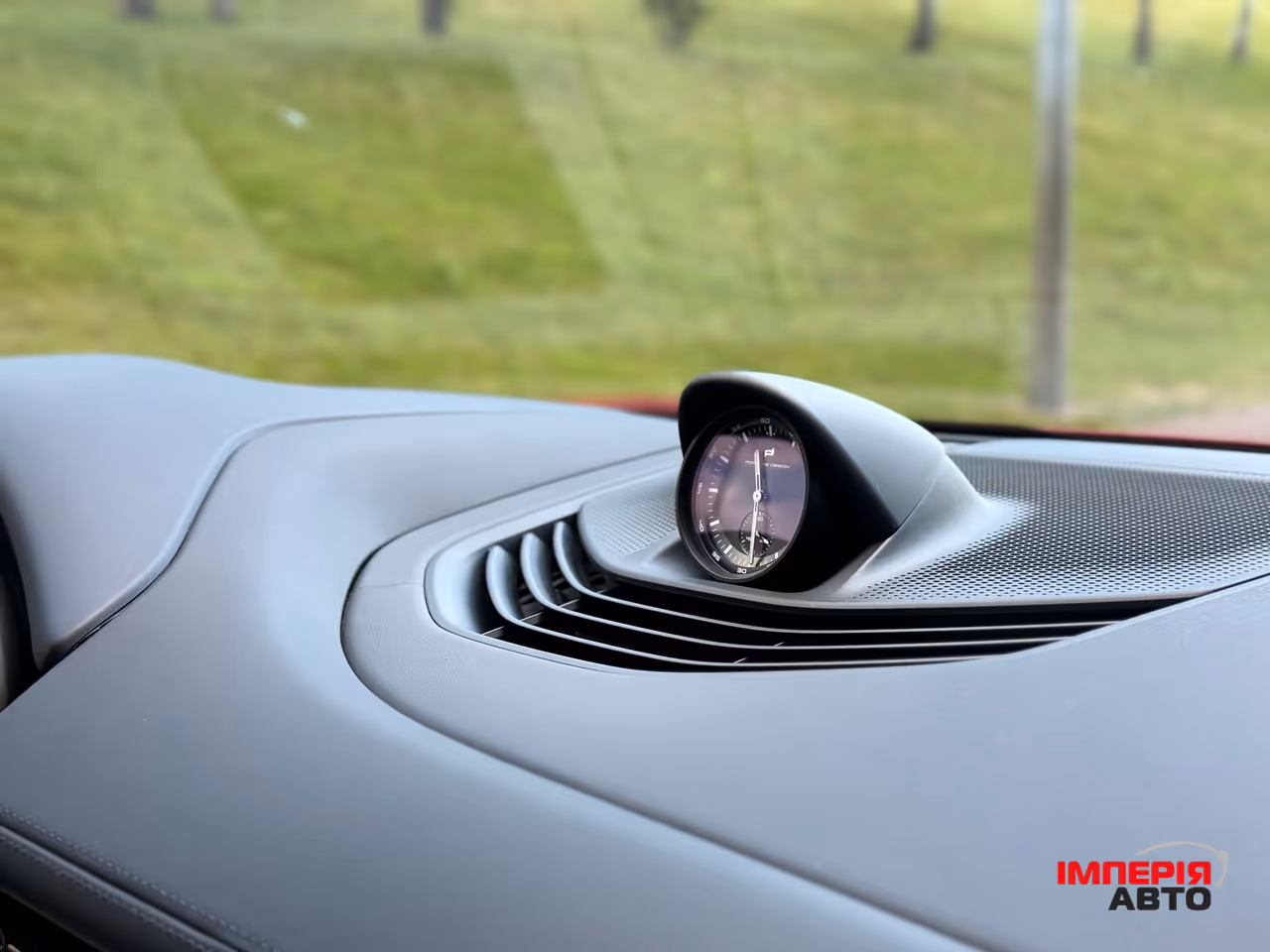 Porsche Taycan - фото 23