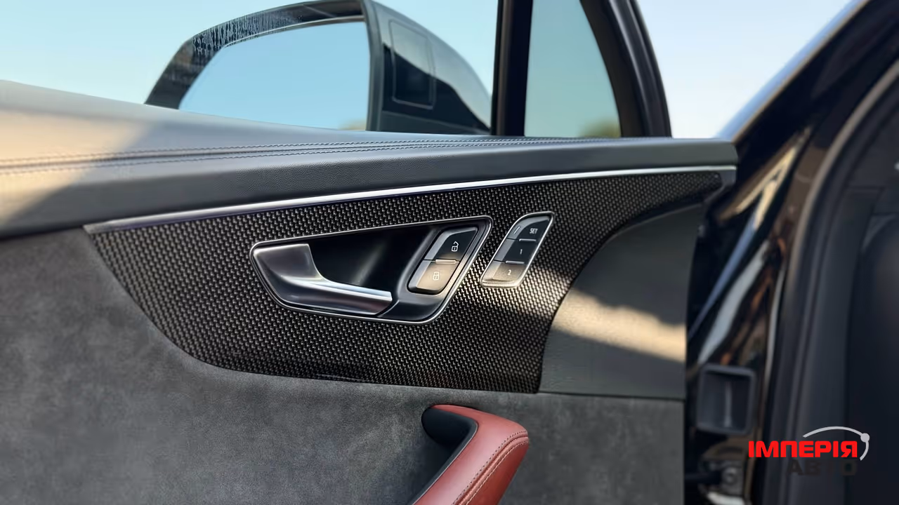 Audi SQ7 - фото 19