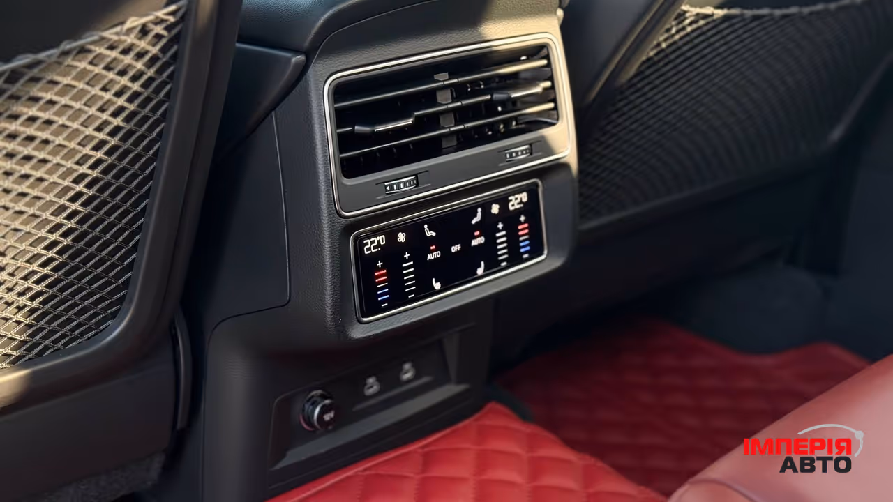 Audi SQ7 - фото 21