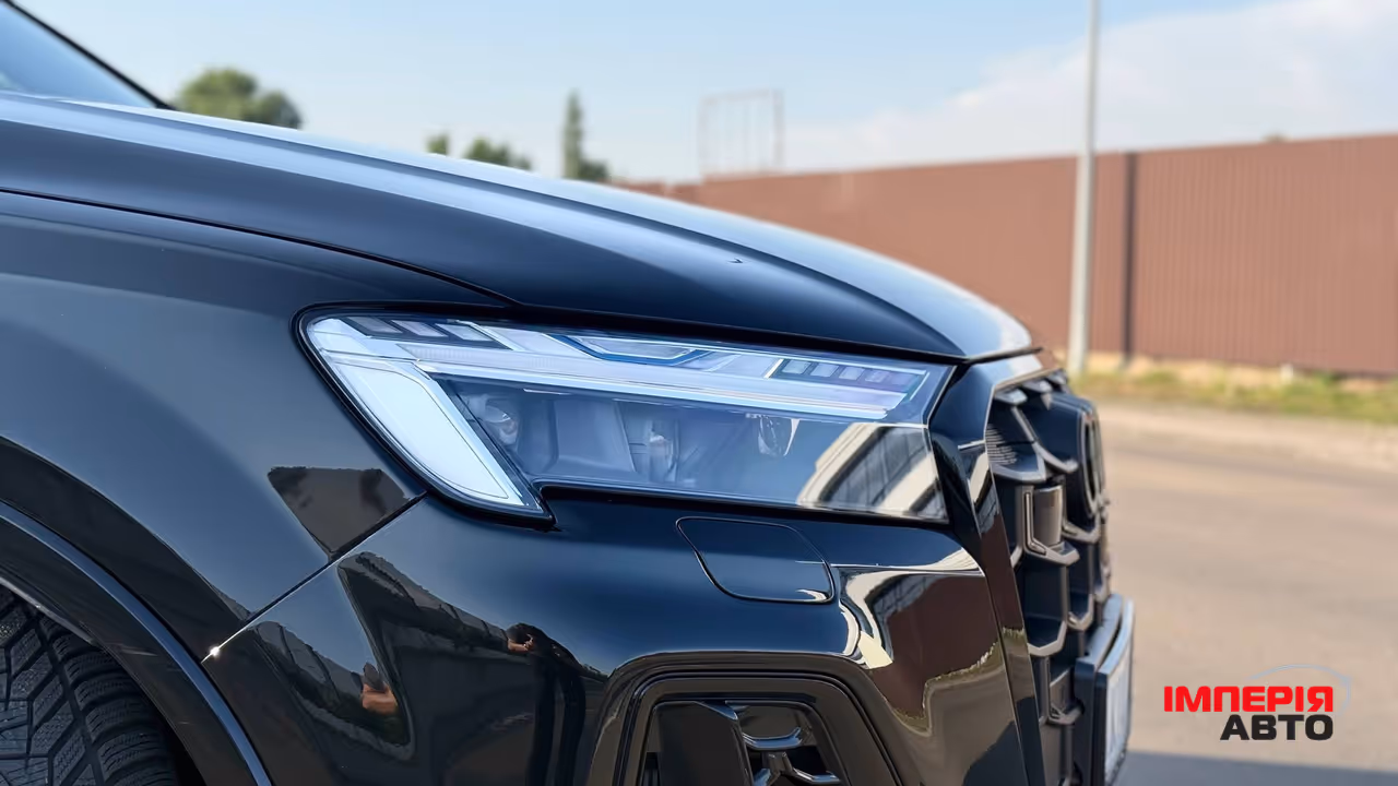Audi SQ7 - фото 15