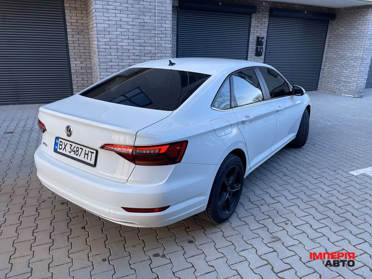 Volkswagen Jetta - фото 7