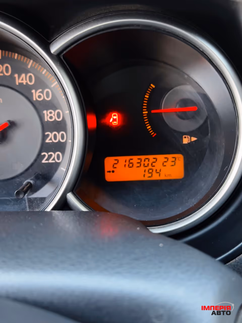 Nissan Tiida - фото 15