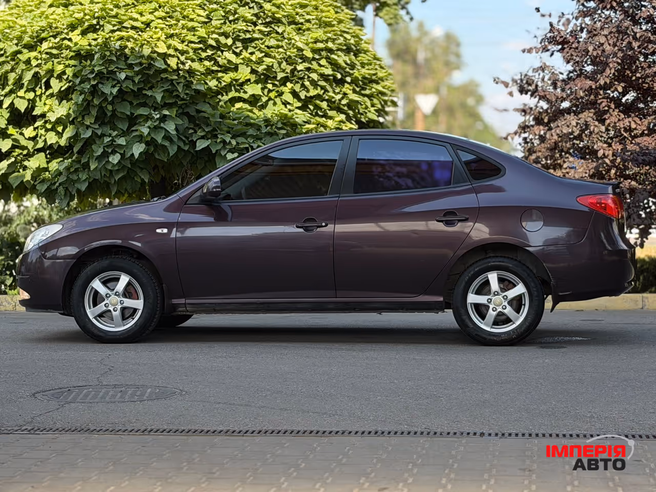 Hyundai Elantra - фото 2