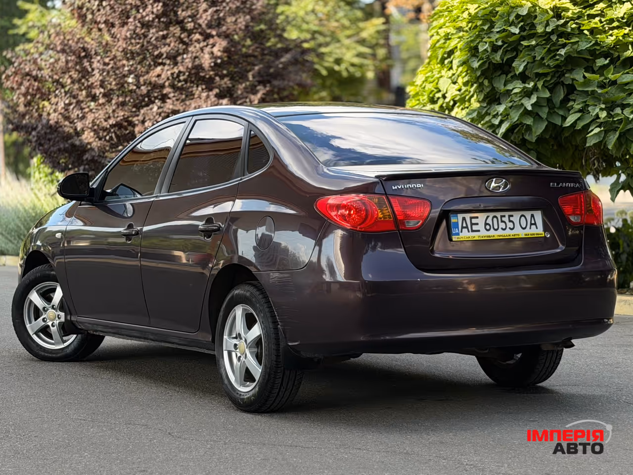 Hyundai Elantra - фото 3