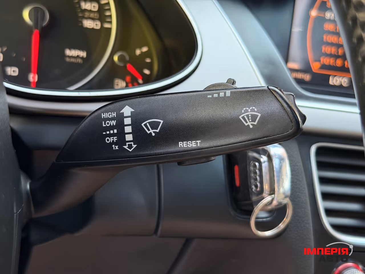 Audi A4 - фото 47