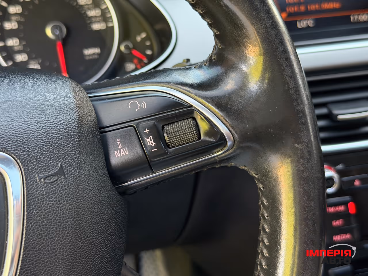 Audi A4 - фото 44