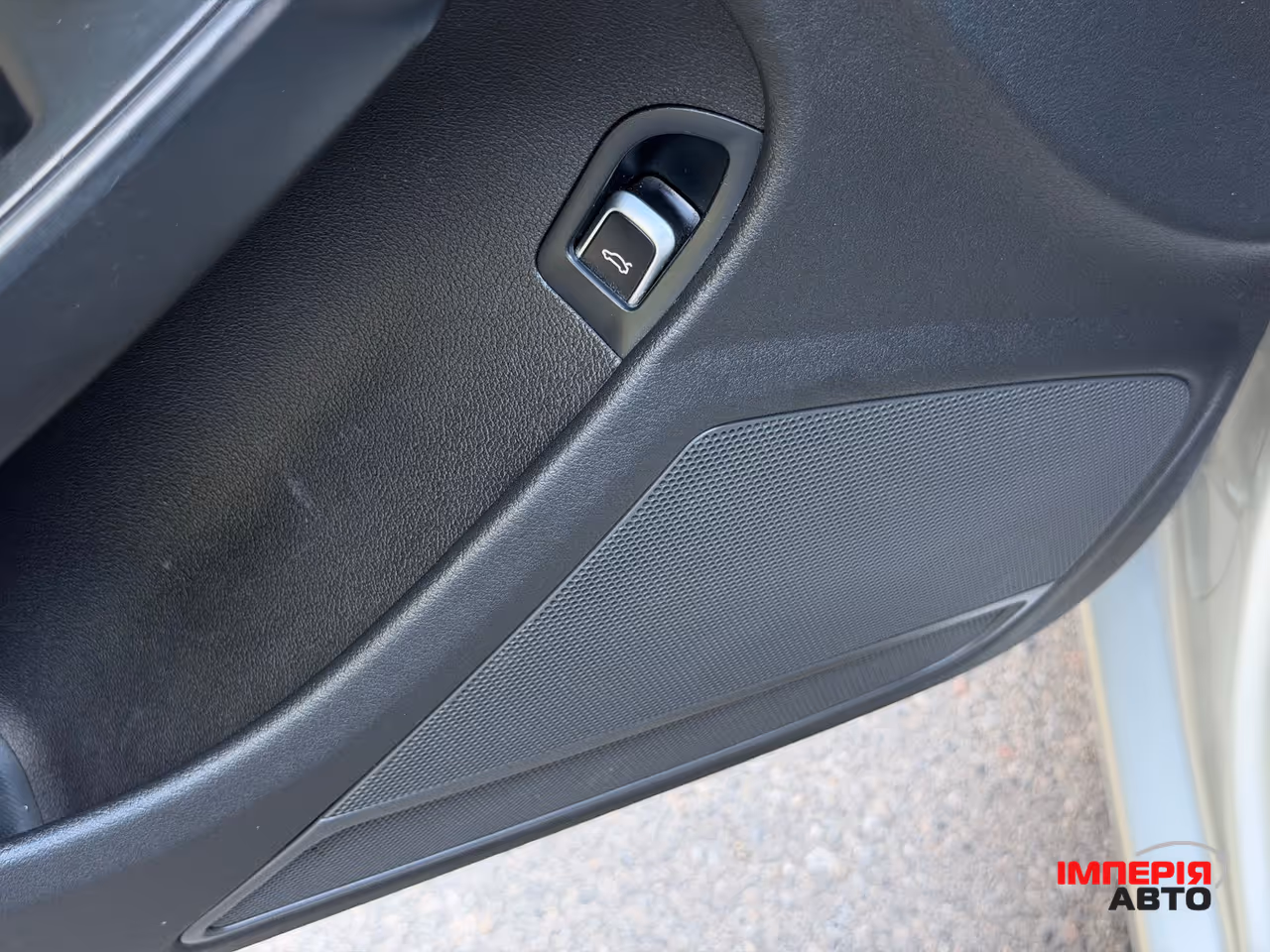 Audi A4 - фото 38