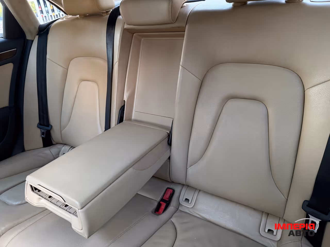 Audi A4 - фото 14