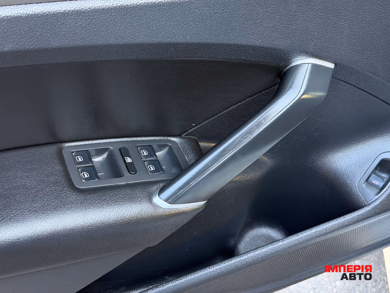 Volkswagen Passat - фото 36