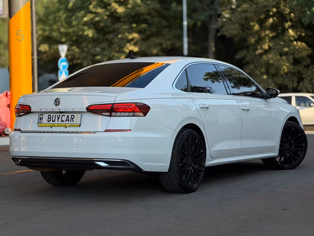 Volkswagen Passat - фото 5