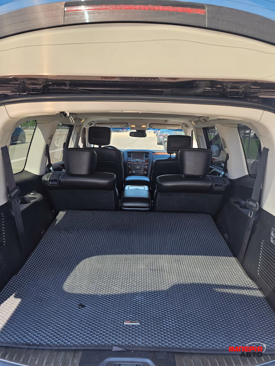 Infiniti QX80 - фото 10