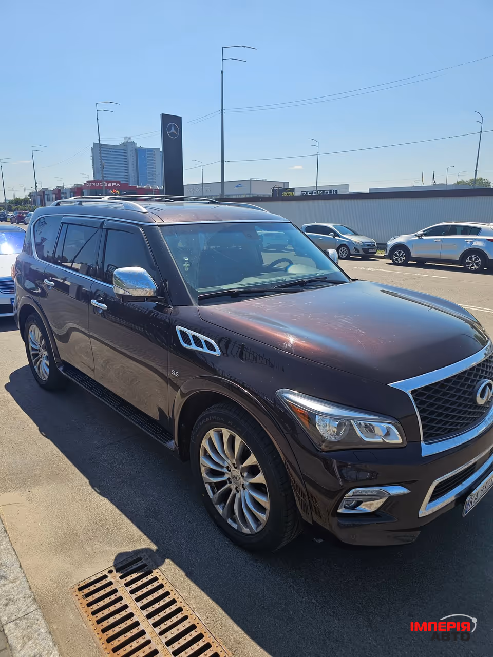 Infiniti QX80 - фото 1