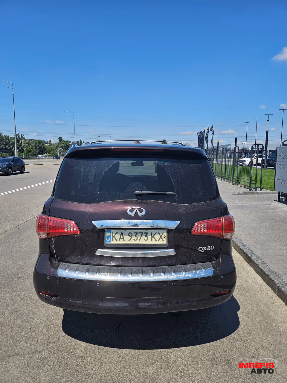 Infiniti QX80 - фото 3