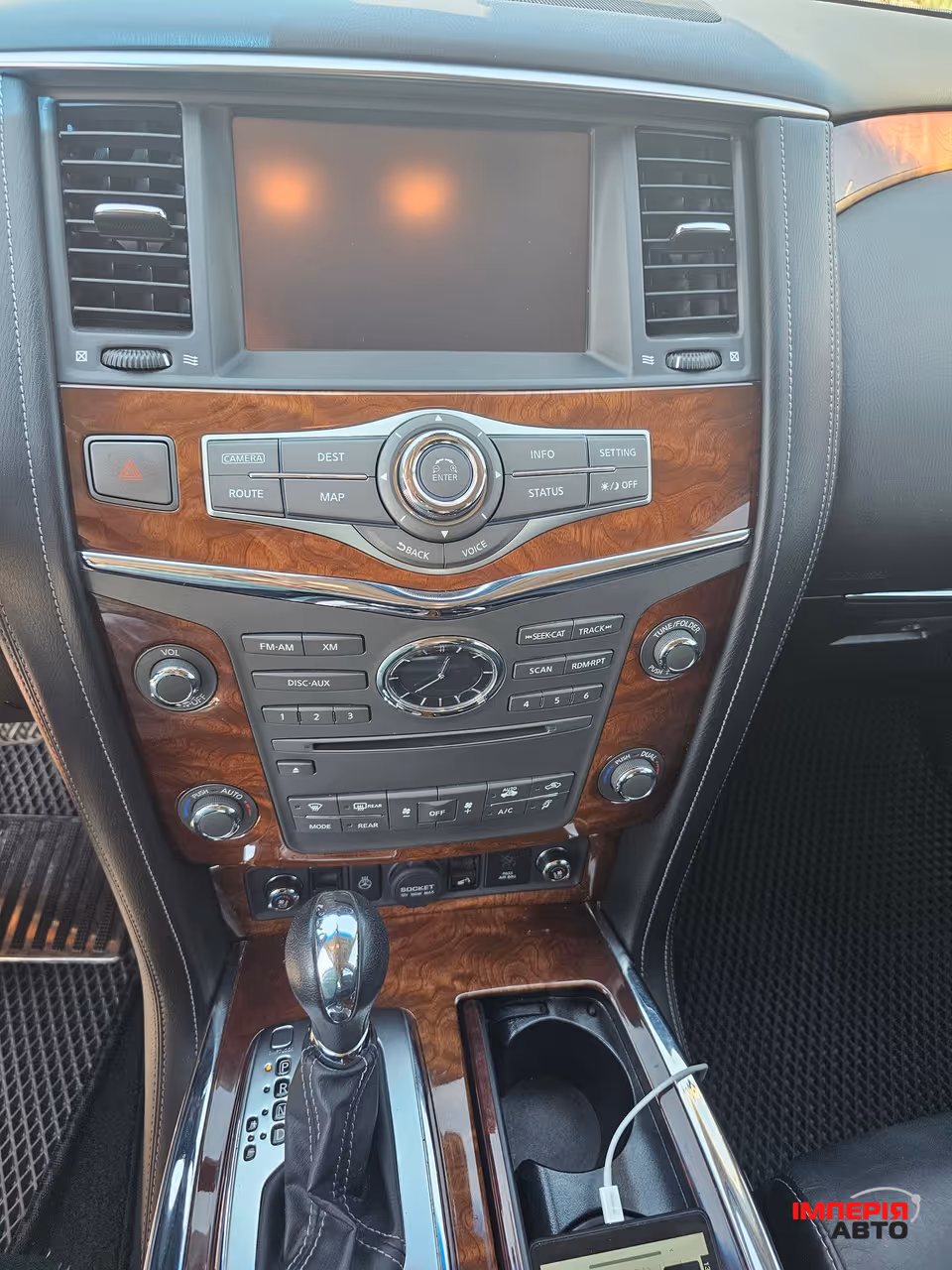 Infiniti QX80 - фото 16