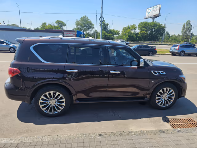 Infiniti QX80 - фото 4