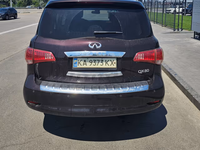 Infiniti QX80 - фото 3