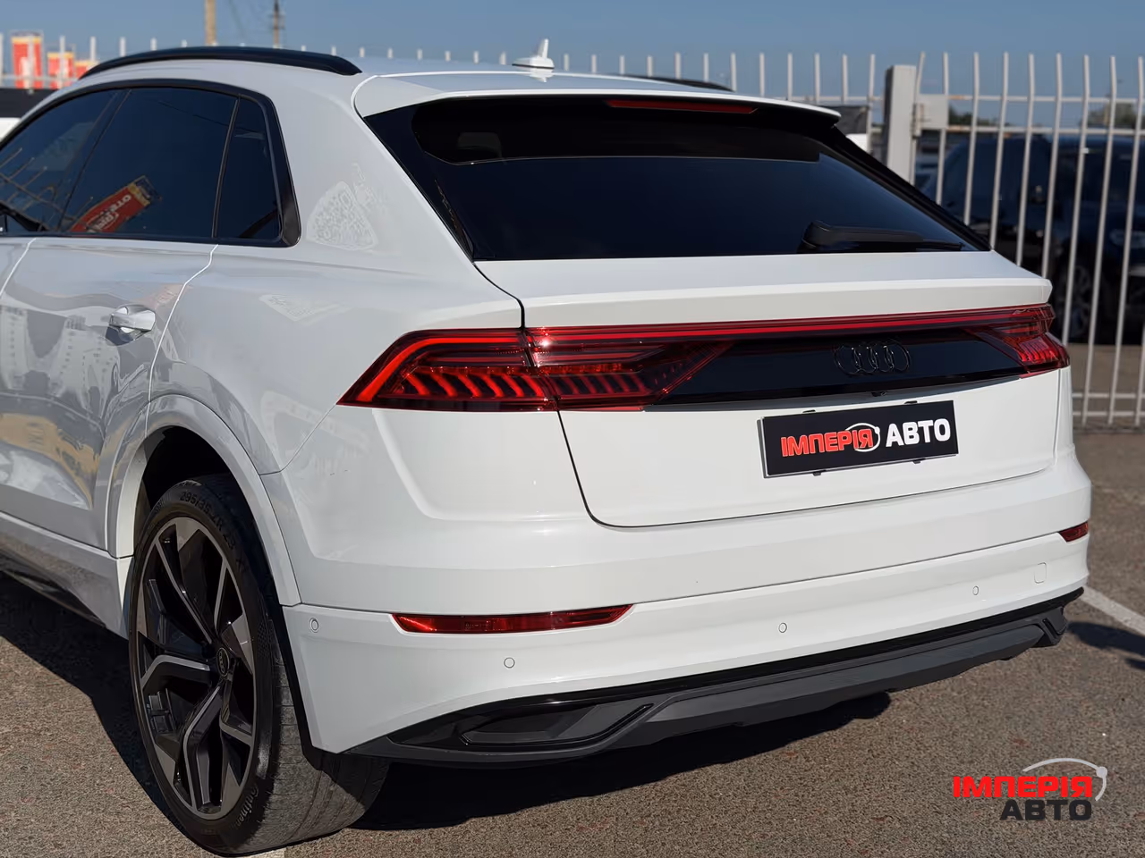 Audi Q8 - фото 6