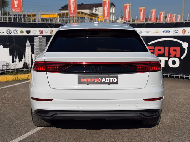 Audi Q8 - фото 5