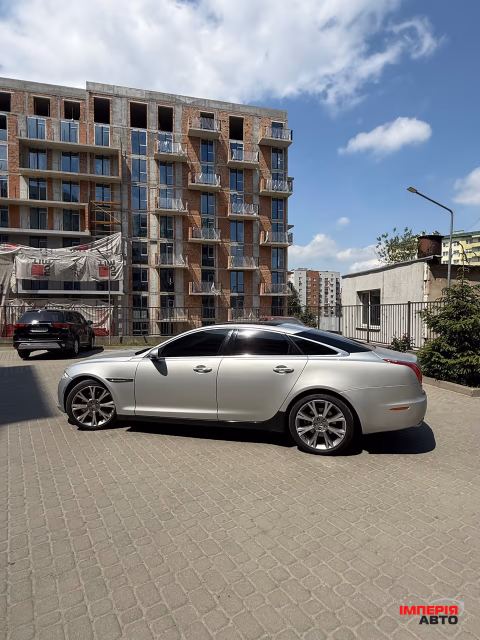 Jaguar XJ - фото 8