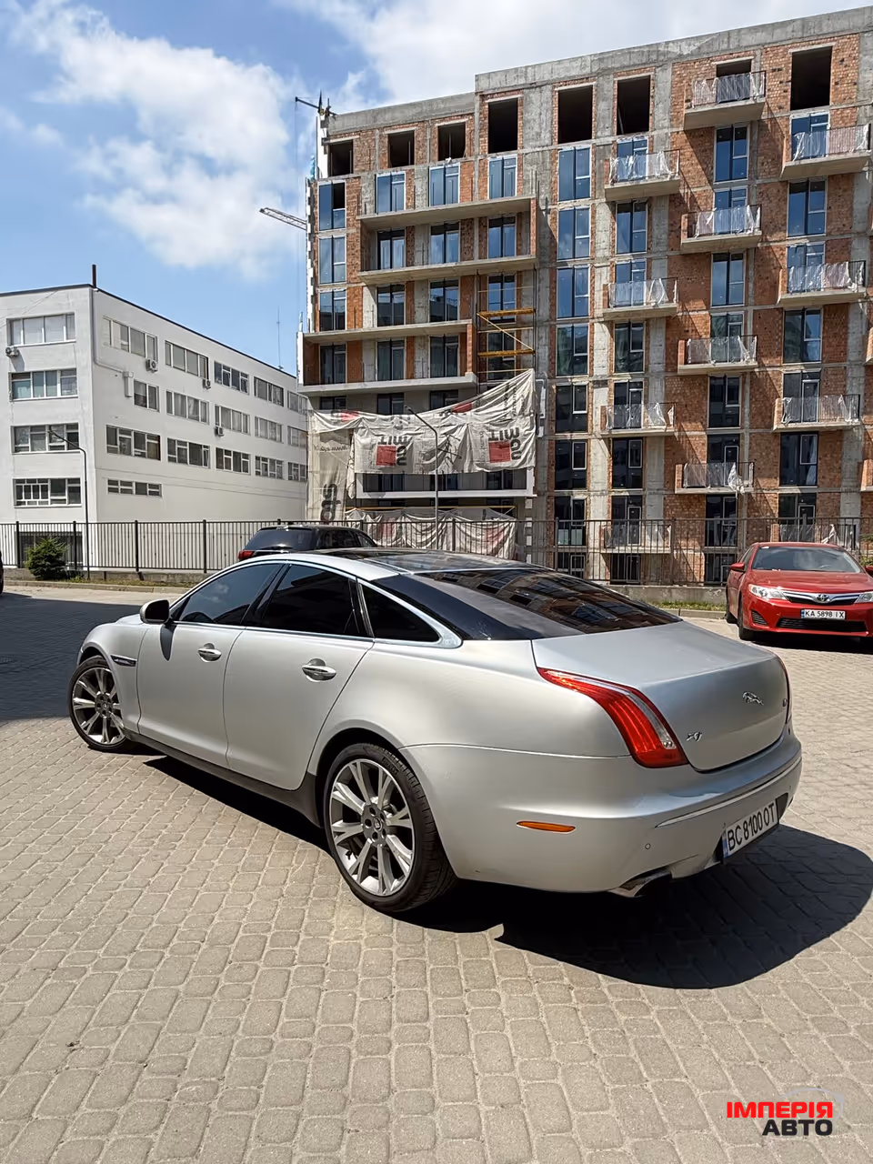 Jaguar XJ - фото 6