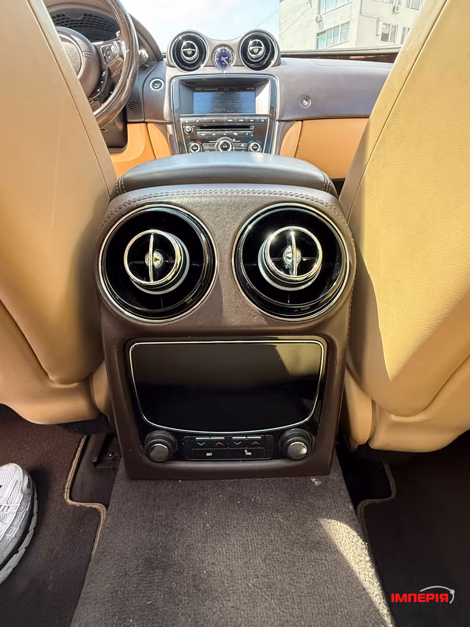 Jaguar XJ - фото 12