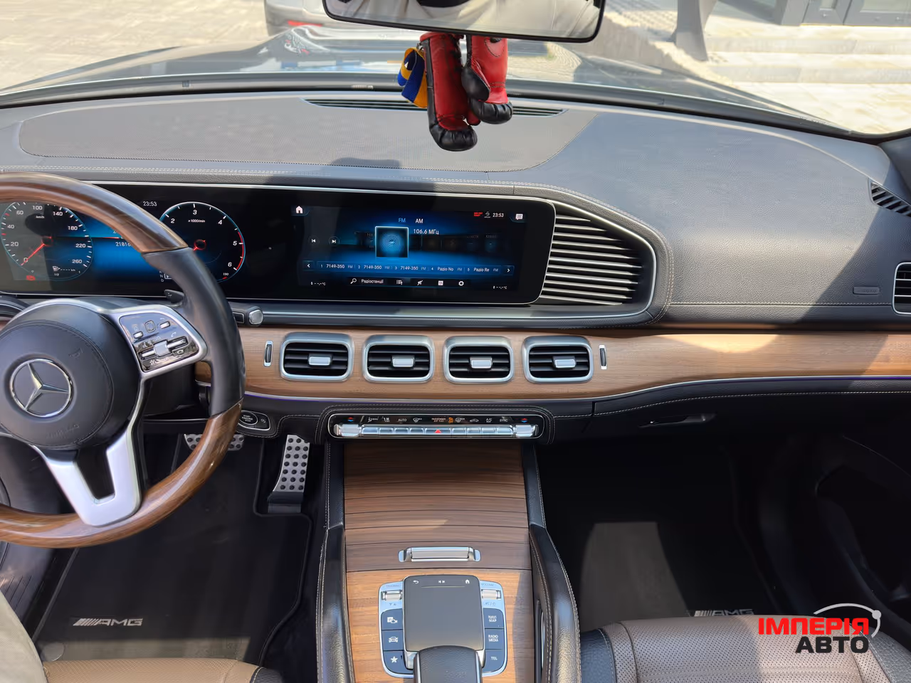 Mercedes-Benz GLS - фото 13