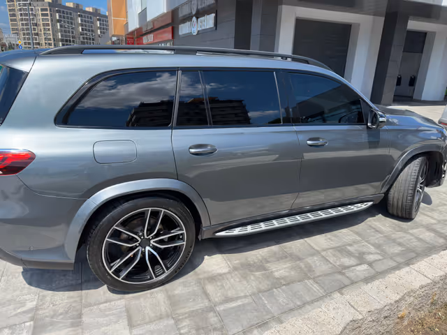 Mercedes-Benz GLS - фото 5