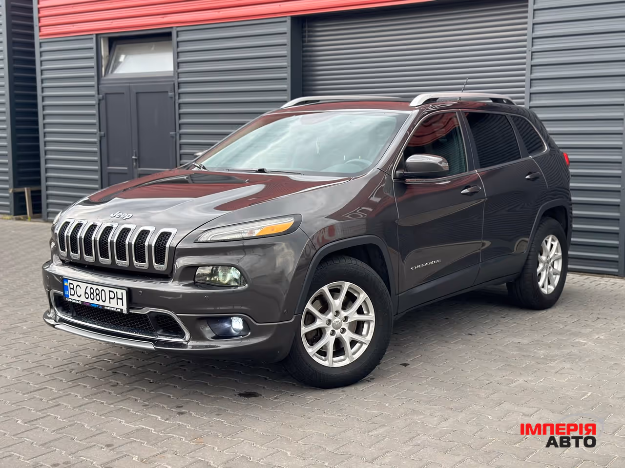 Jeep Cherokee - фото 3
