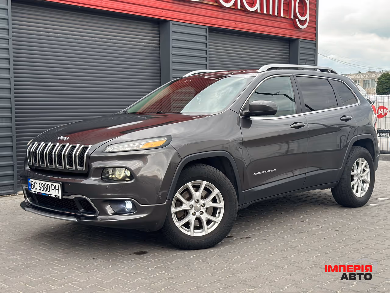 Jeep Cherokee - фото 7