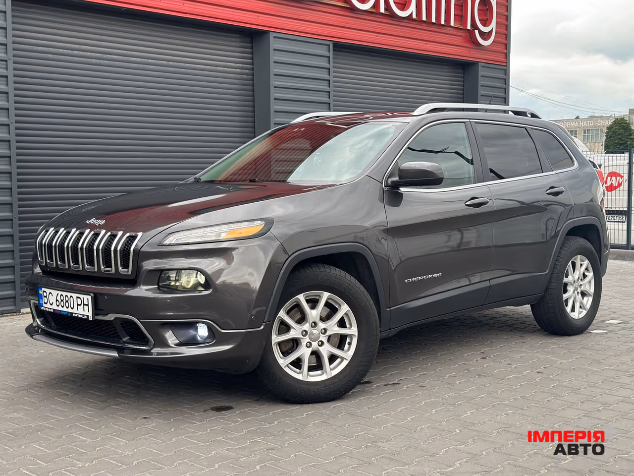 Jeep Cherokee - фото 8