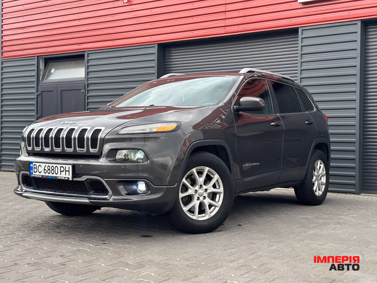 Jeep Cherokee - фото 2