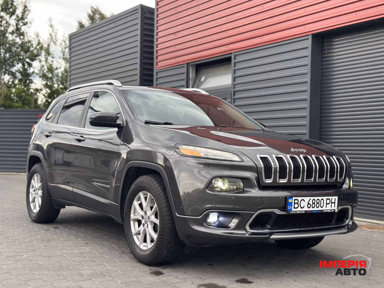 Jeep Cherokee - фото 13