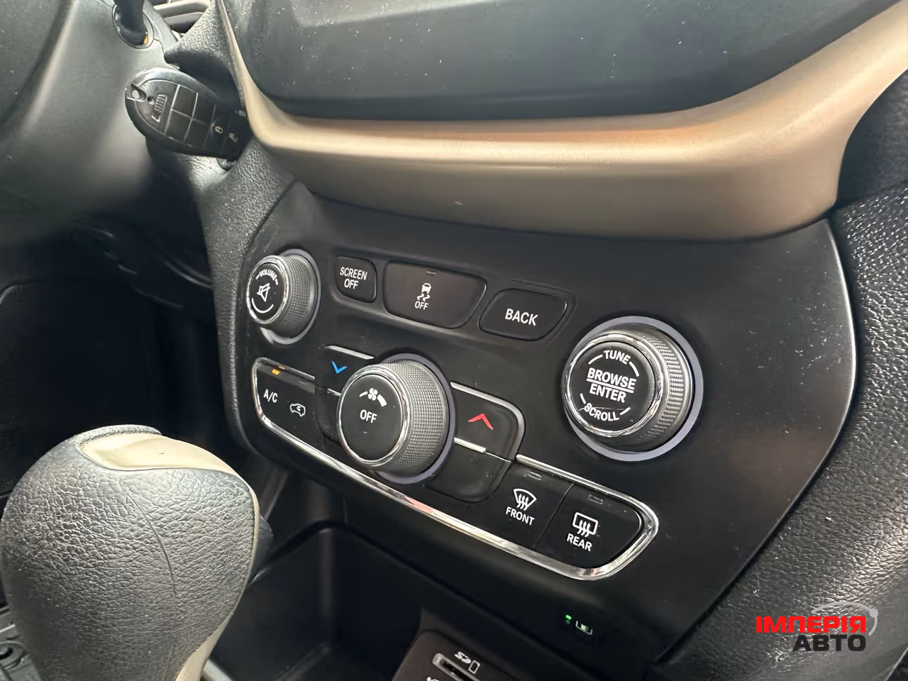 Jeep Cherokee - фото 41