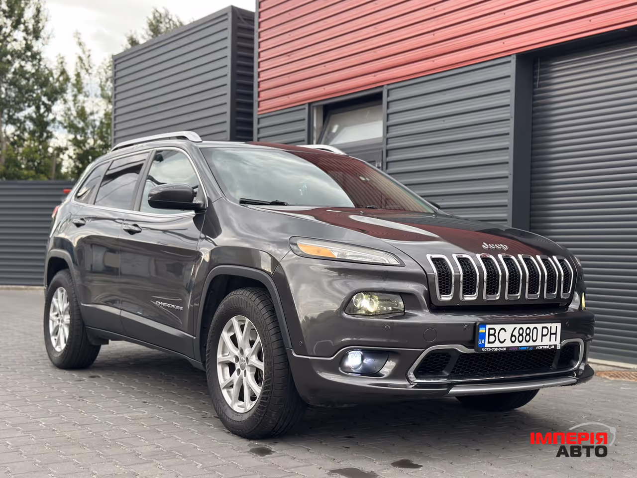 Jeep Cherokee - фото 14