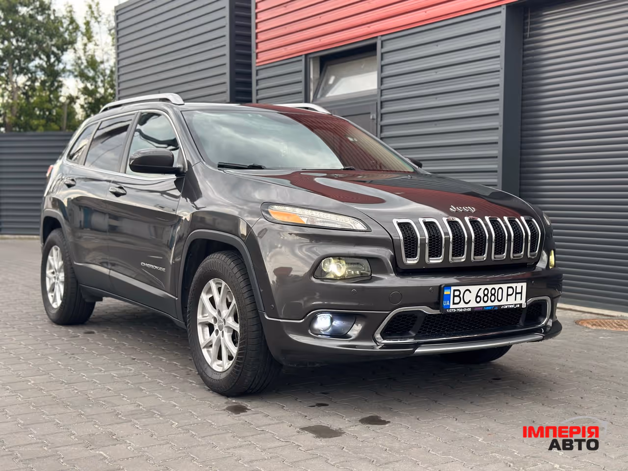Jeep Cherokee - фото 16