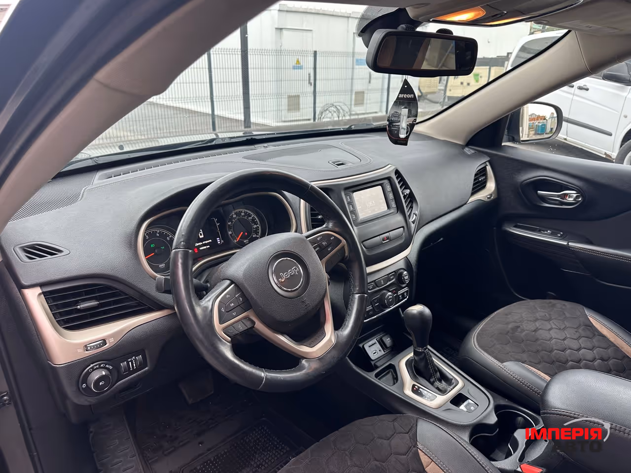 Jeep Cherokee - фото 28