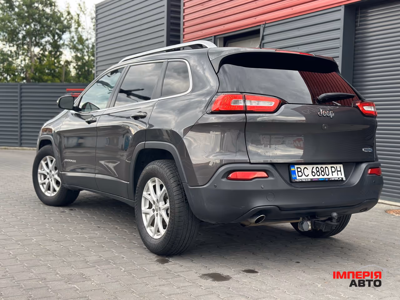 Jeep Cherokee - фото 25