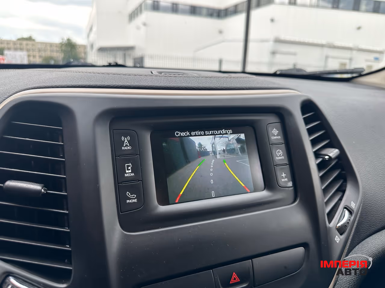 Jeep Cherokee - фото 36