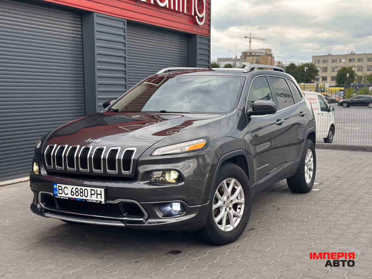Jeep Cherokee - фото 1