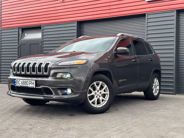 Jeep Cherokee - фото 2