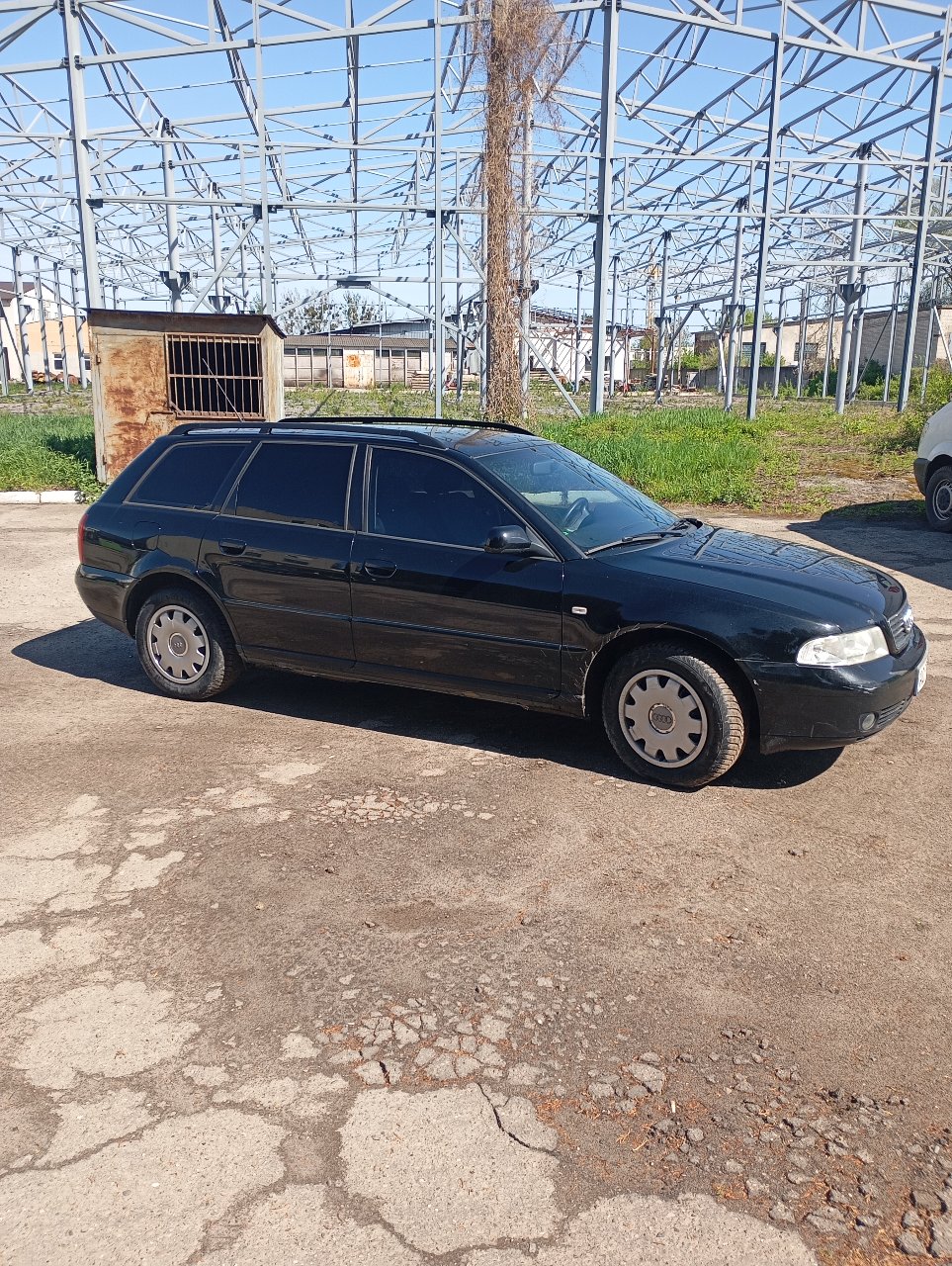 Audi A4 - фото 3