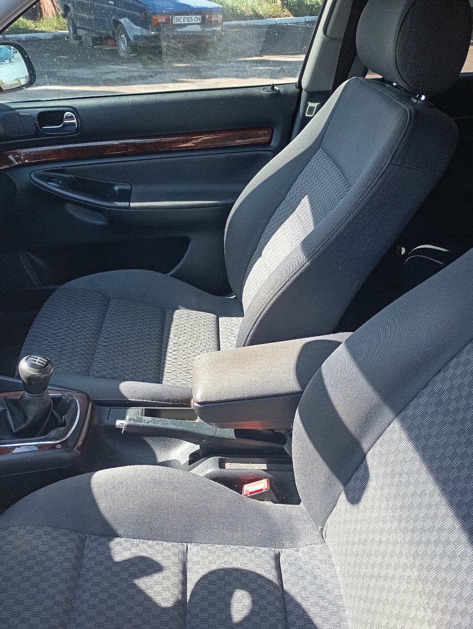 Audi A4 - фото 6