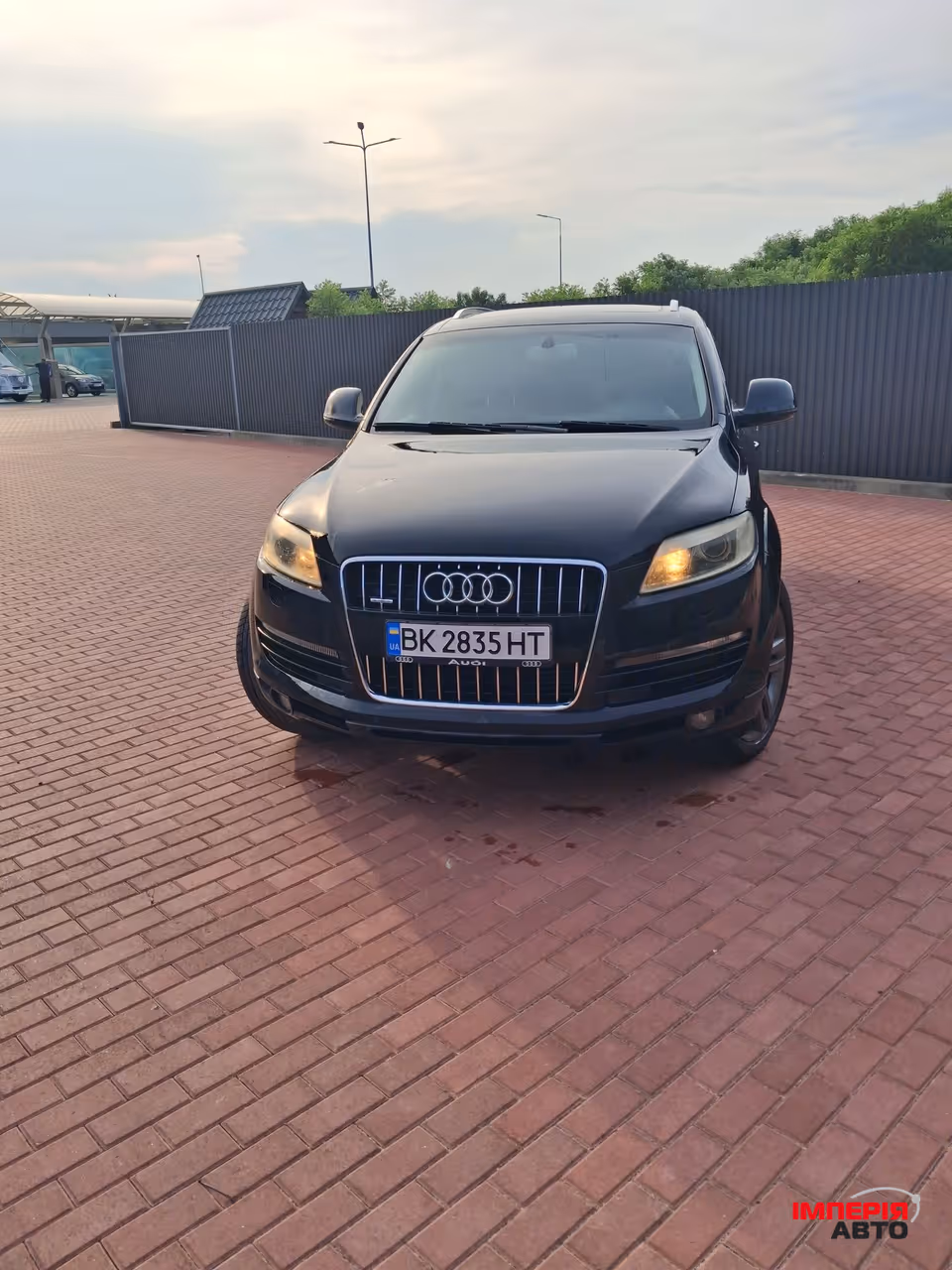 Audi Q7 - фото 1