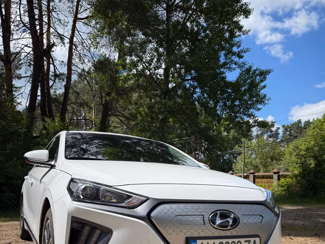 Hyundai IONIQ - фото 2
