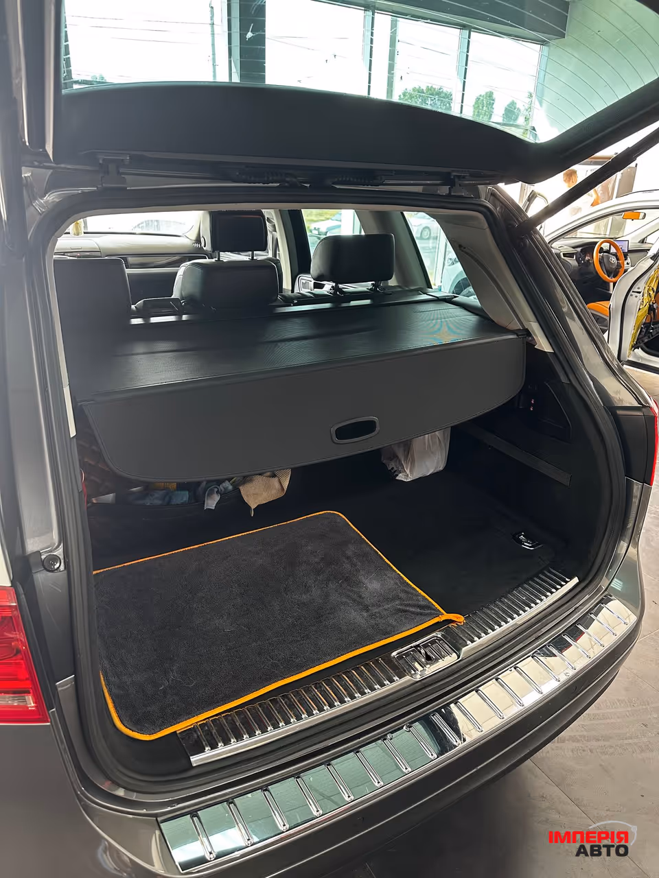 Volkswagen Touareg - фото 16