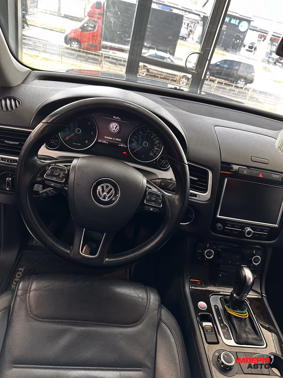 Volkswagen Touareg - фото 8