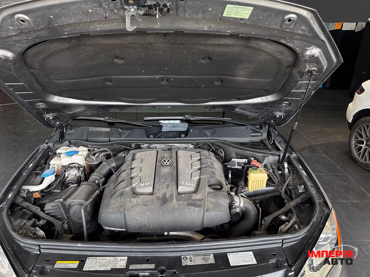 Volkswagen Touareg - фото 18