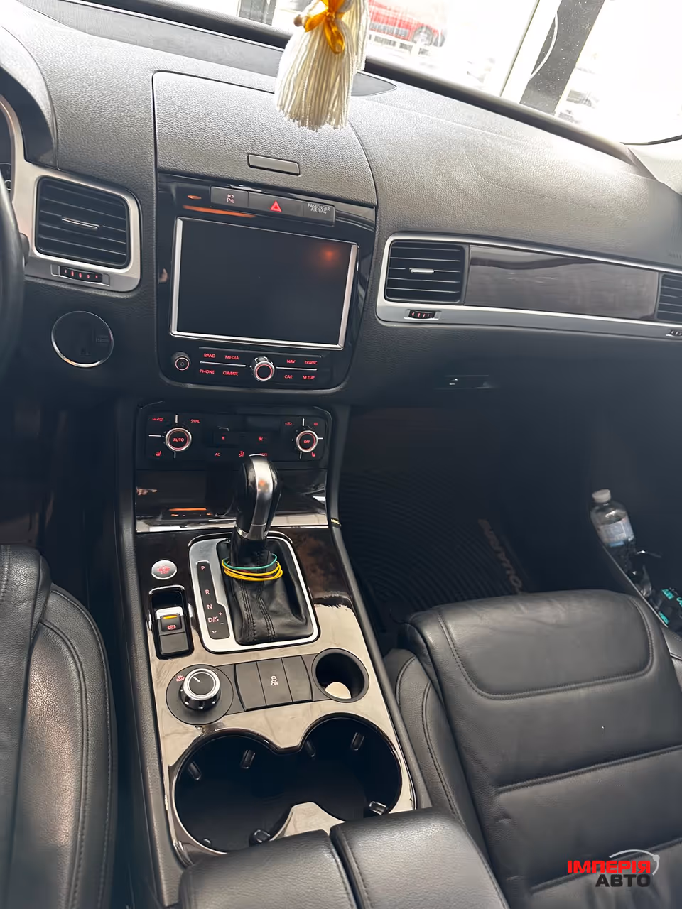Volkswagen Touareg - фото 26